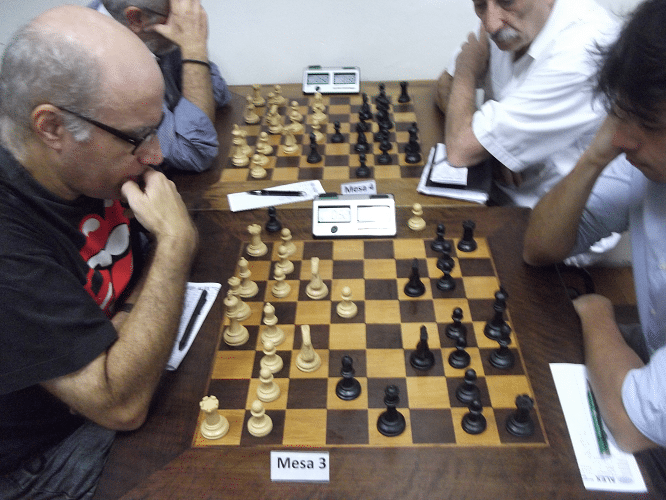 Iniciado o Torneio Interno de Verão! – Associação Leopoldinense de Xadrez –  ALEX