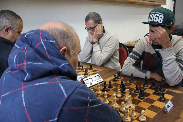 Leonardo Sousa conquista vaga na semifinal do Baiano de Xadrez Blitz