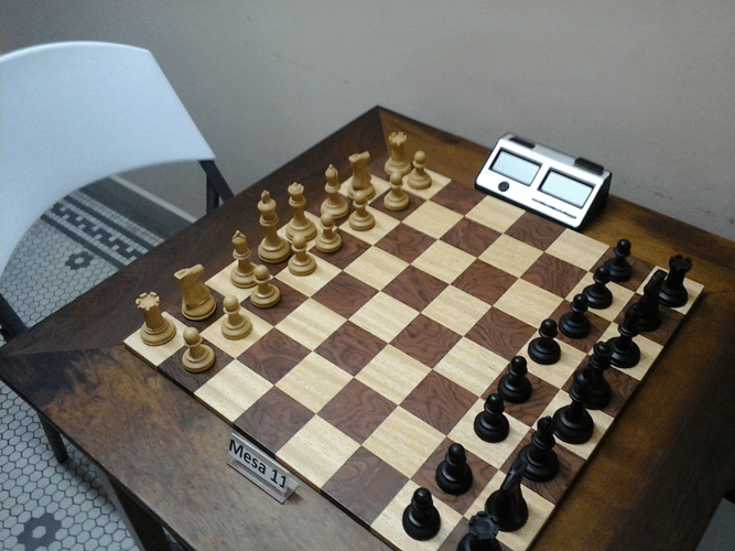 Tabuleiro DGT / Uma noite no xadrez 