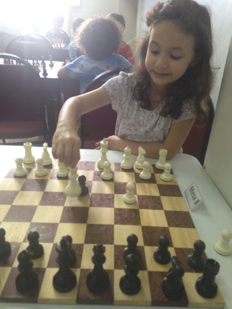 Xadrez Infantil – Página: 4 – Associação Leopoldinense de Xadrez – ALEX